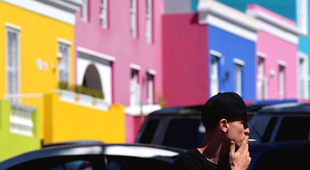 タバコを吸う男性は婚活では不利ですか？